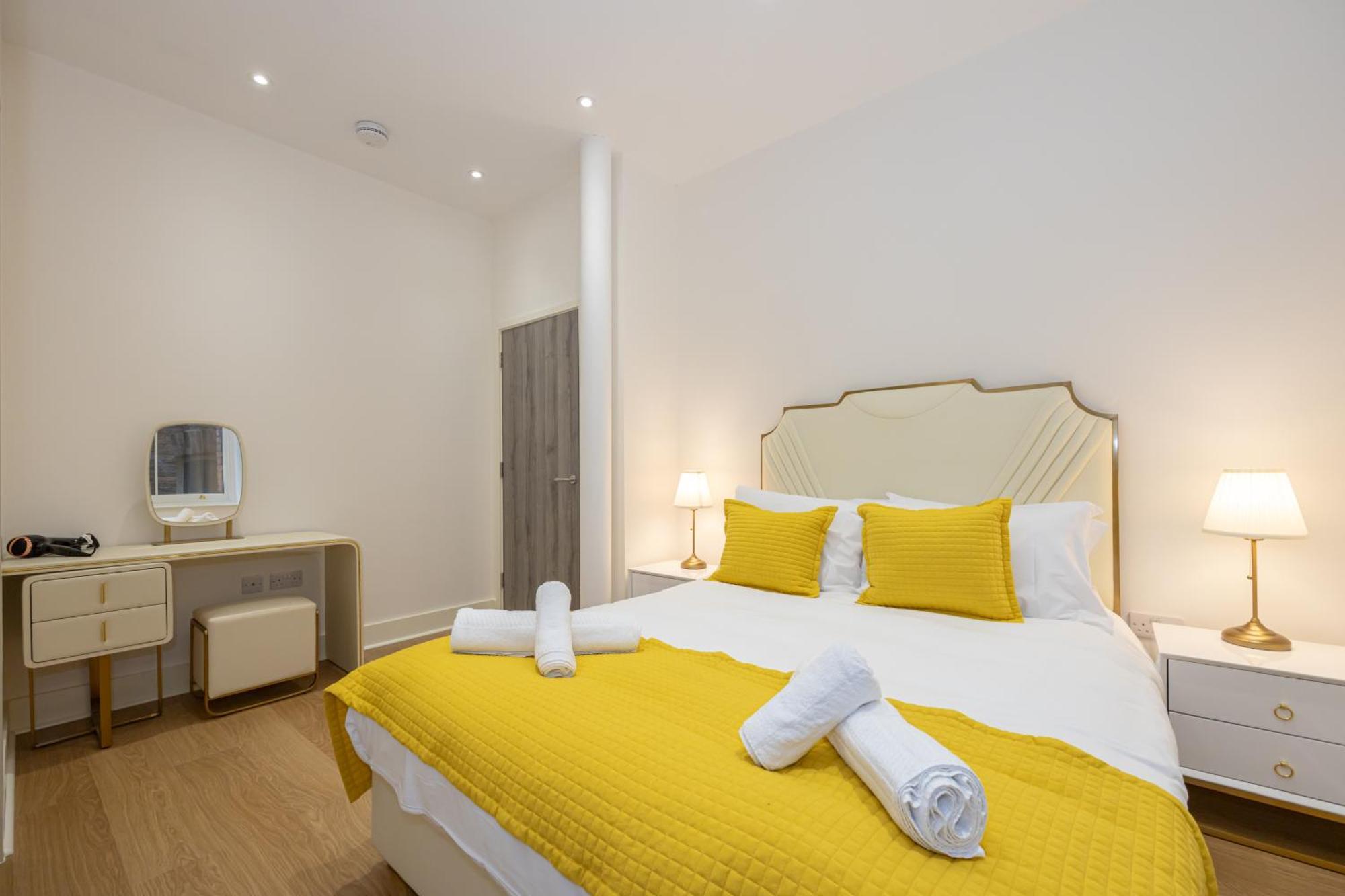 Superb 2Bd Apartment In China Town Manchester Exterior photo
